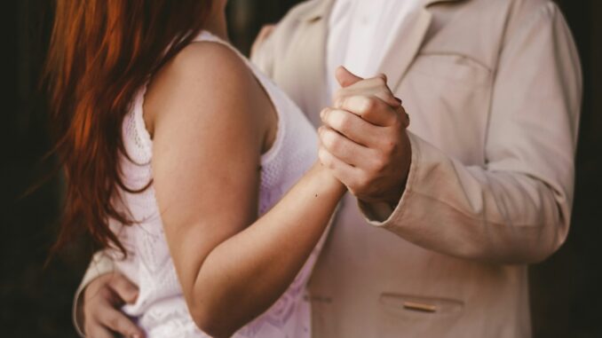couple dancing